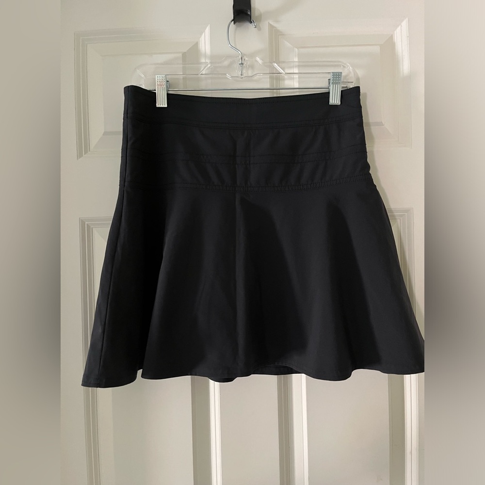 Athleta Everyday Skort Skirt with Built in Shorts
Black size 4 tennis-activewear